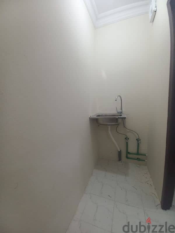 studio penthouse very small room QR1000 1