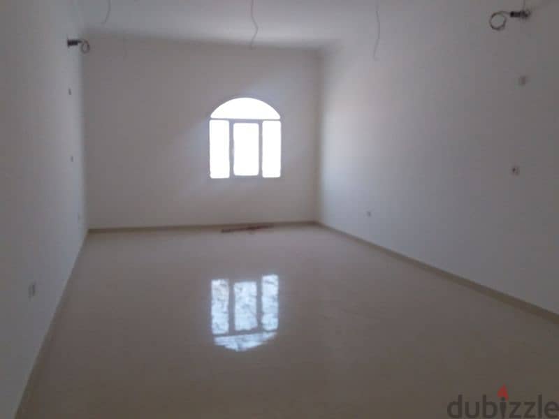 Spacious 4 B/R Compound Villa with huge Garden near Salwa Road 5