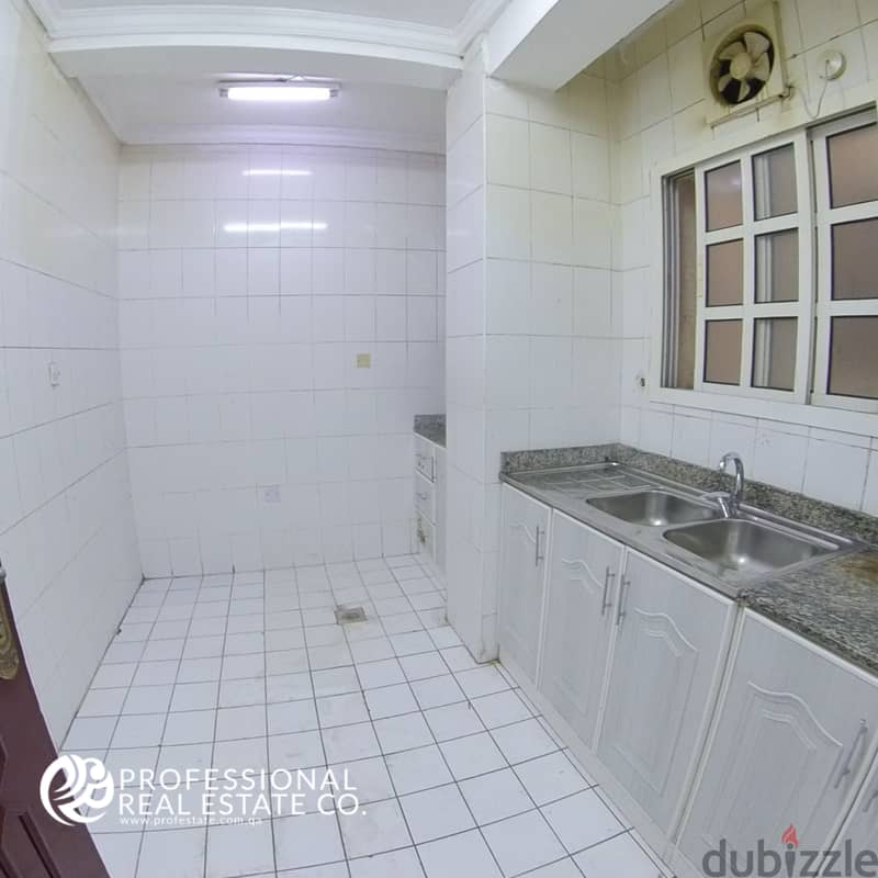 Unfurnished | 2 BHK Apartment in Najma | Near Metro 6