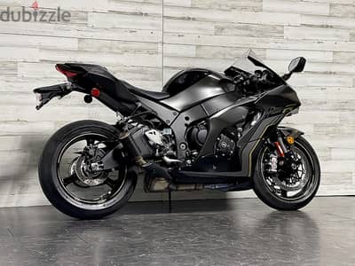 2023 Kawasaki Ninja ZX-10R (+97466574363)