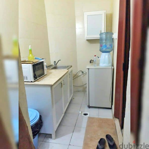 استوديو للايجار بالغرافة / studio for rent in Gharrafah 2