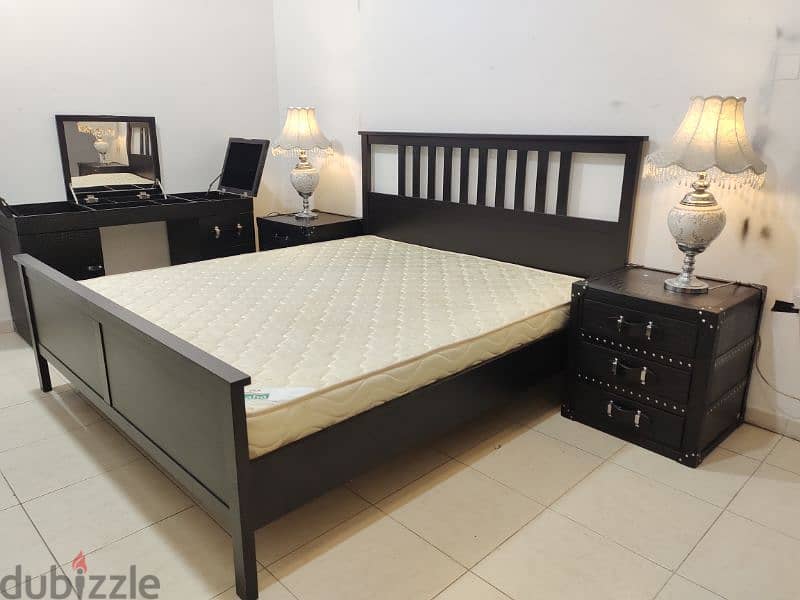 King size bed set for sale 2