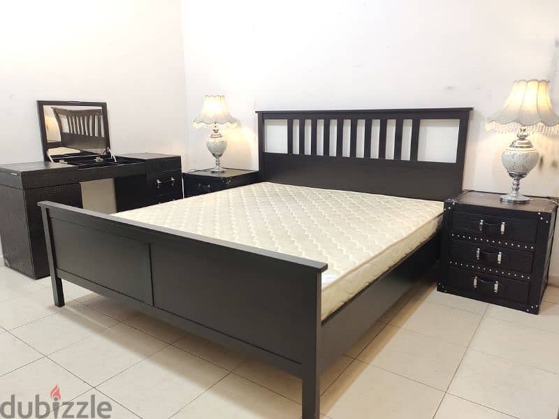 King size bed set for sale 3