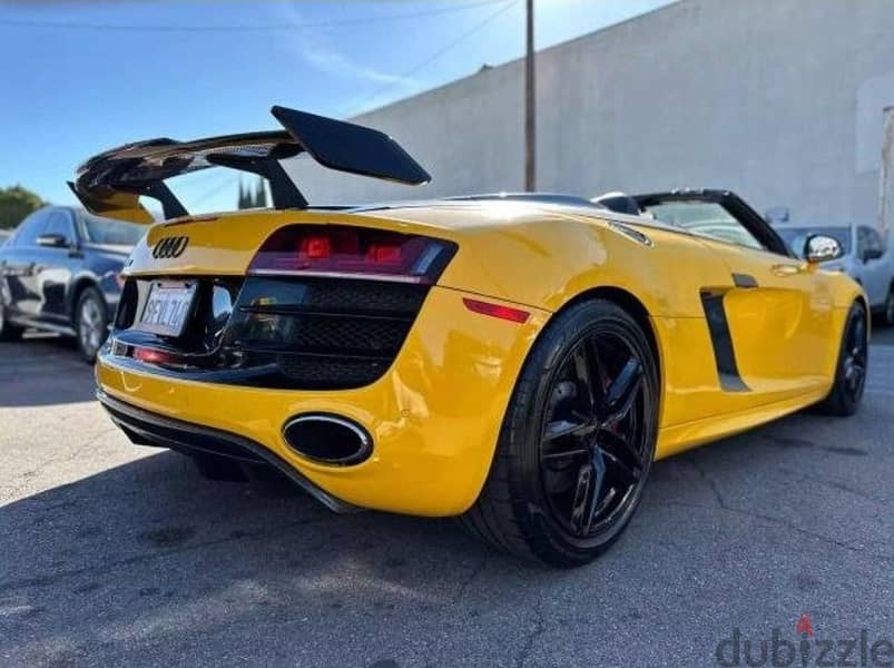 Audi R8 2011 Quattro spyder convertible 2D 4