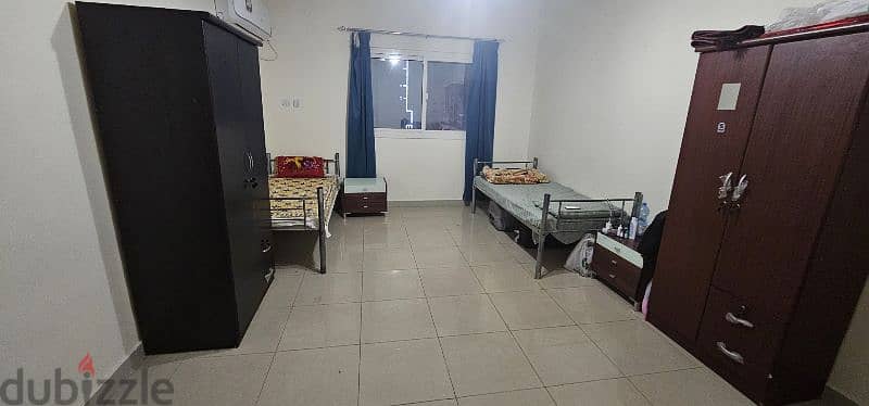 Spacious room or 2 Bed spaces available for Executives Bachelors 8