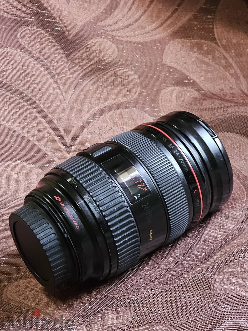 CANON EF 24-70 2.8 LENS ( MARK 1 Full-Frame ) 1