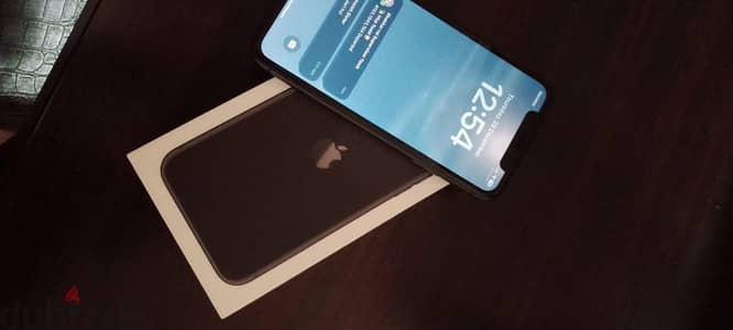 Apple Iphone 11 Used in Good condition 4/128