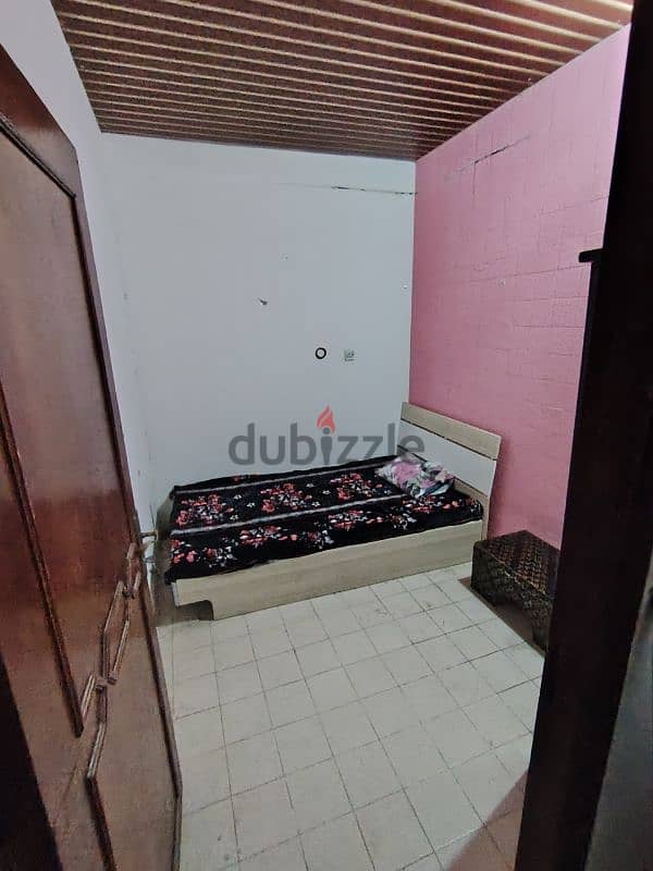 partion room alwakrah near retail mart regency stop shop metro Link 4