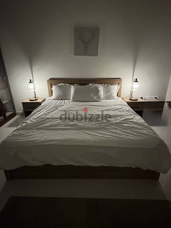 Home furniture like new 1