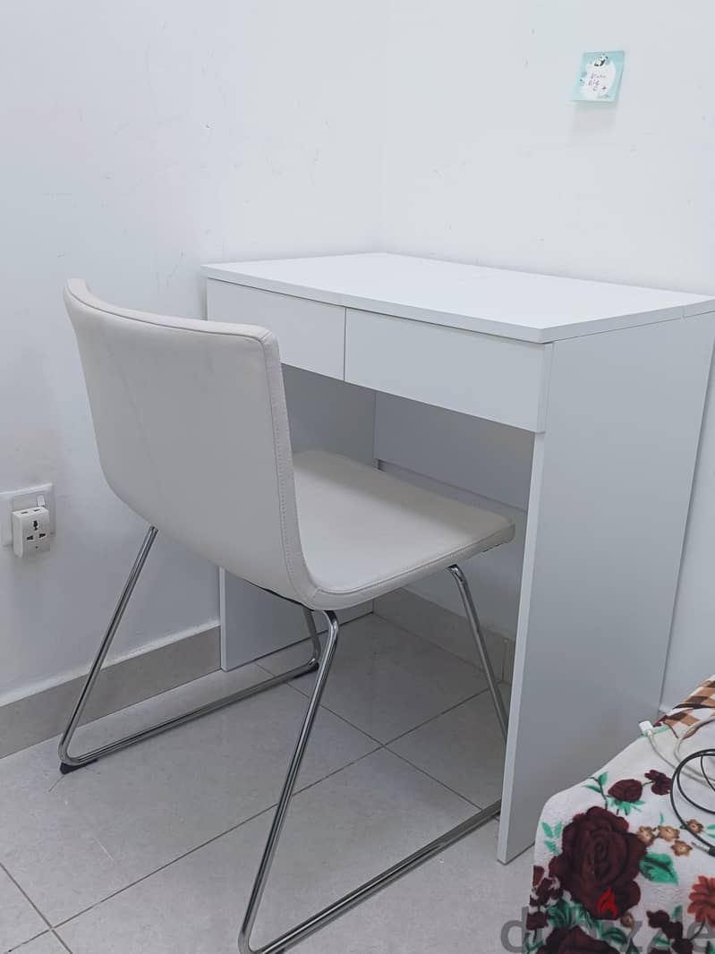Ikea white dressing table ( 70 x 42cm ) with matching chair 2
