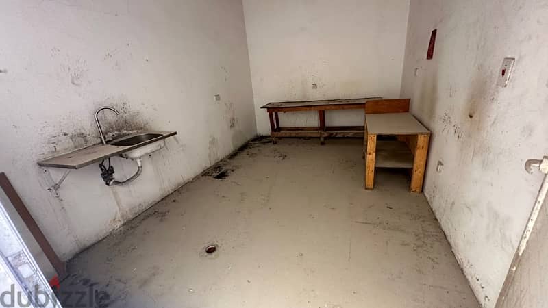 1500 Garage & 5 Room 3