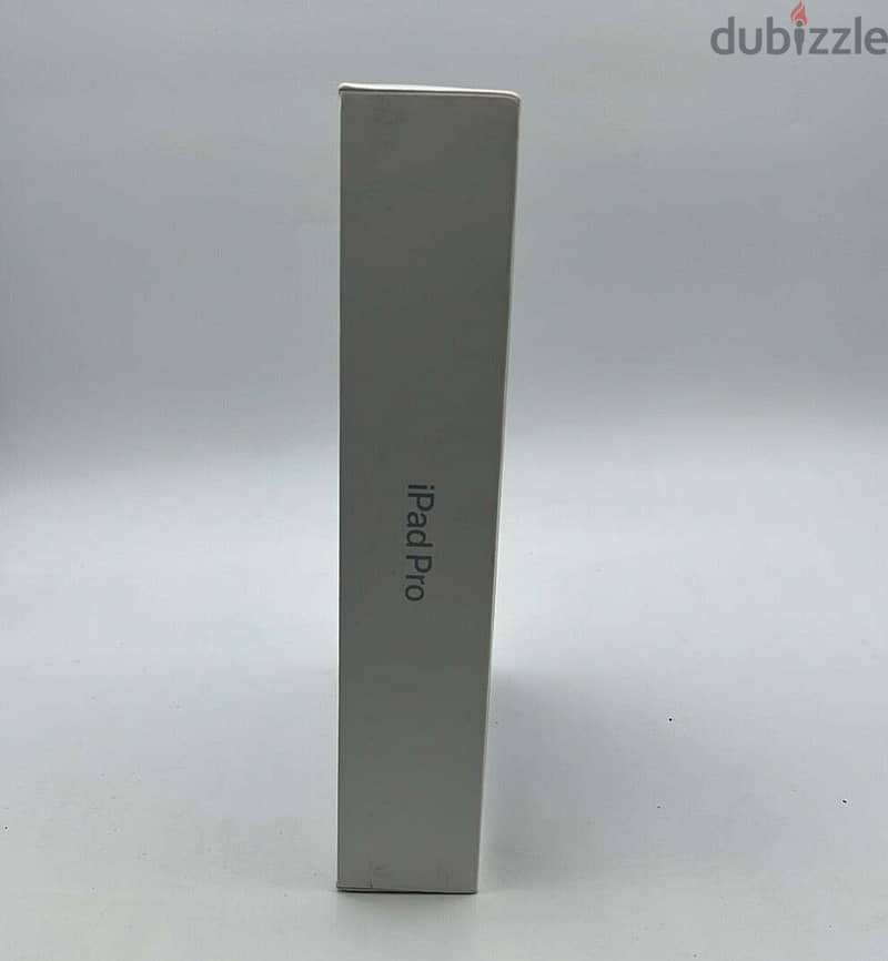 Apple iPad Pro 11-inch + Magic Keyboard & Apple Pencil 1