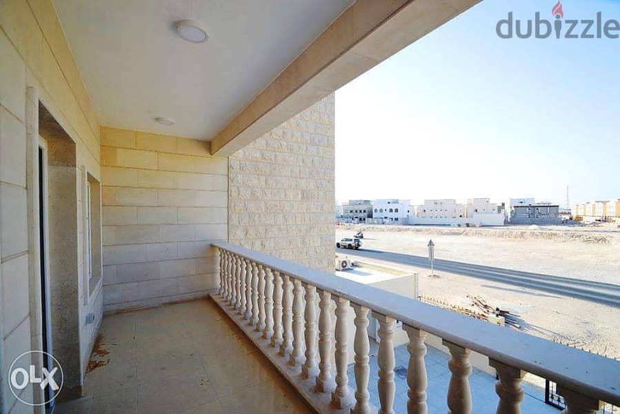 Semi-commercial villa in Al Khor 4