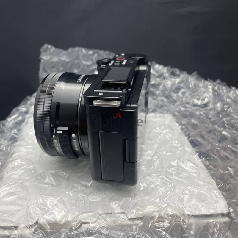 SONY ZV - E10 MIRRORLESS 16-50MM LENS (BLACK) RETAIL KIT 1