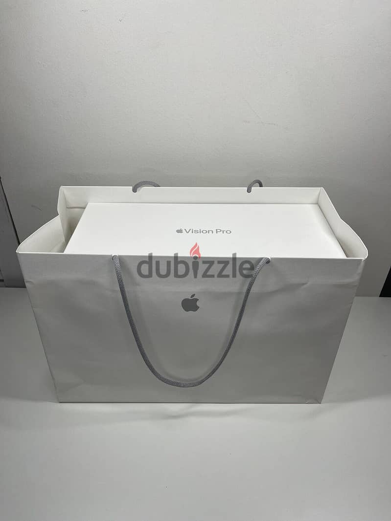Apple Vision Pro 256GB, 512GB, SoloKnit - S, Dual Loop - S, Light Seal 1