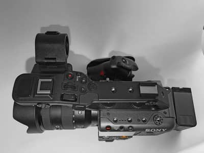 Sony FX6 Digital Cinema  Kit  24-105mm Lens