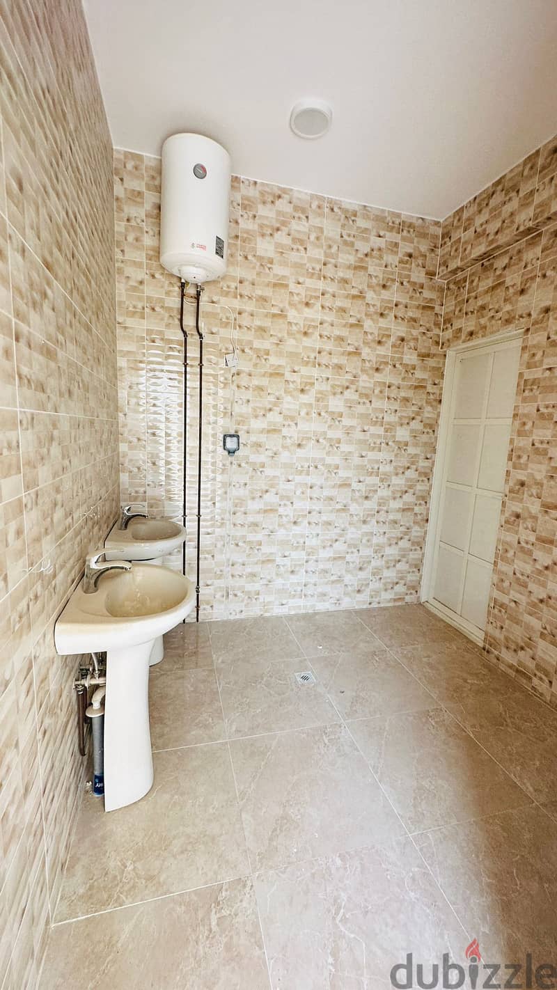 5200 Storage facilities For Rent -  Birkat Al Awamir 6