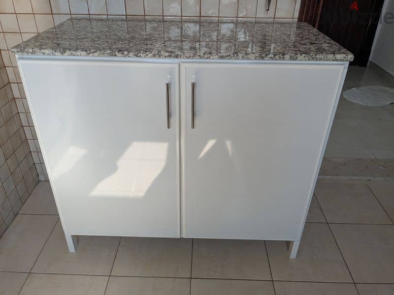 ready kitchen cabinet available for make and sale 1