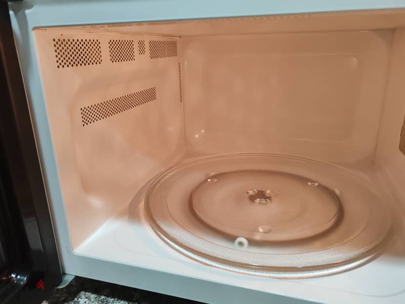 Microwave and popcorn machine 1