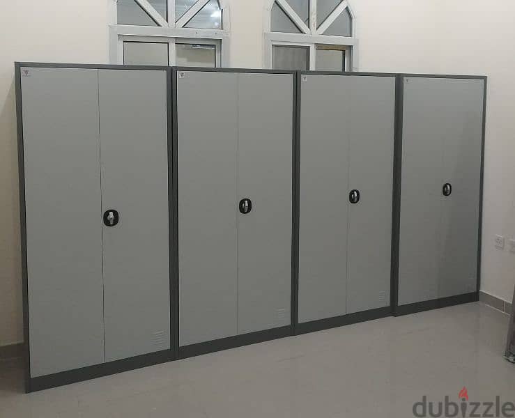 Bed and mattress and big cupboard selling. 30032896 4