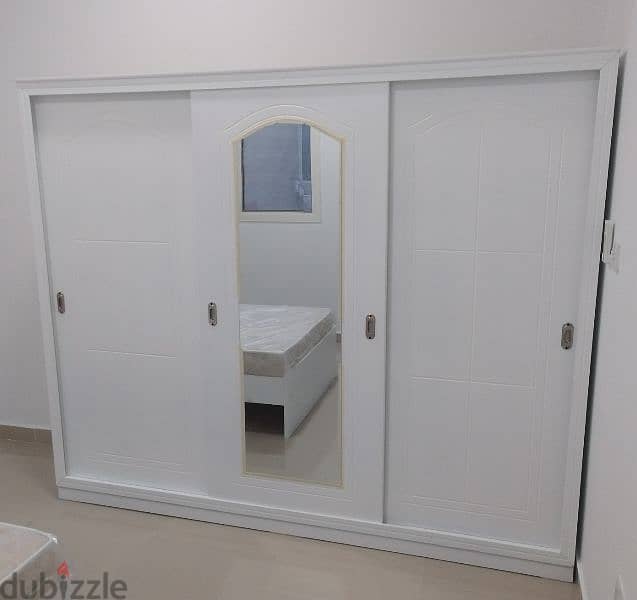 6 door big cupboard selling in Qatar. 30032896 5