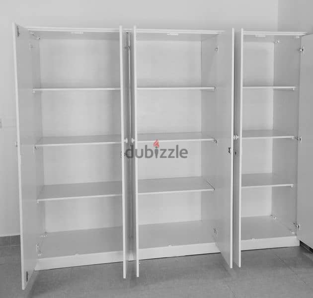 6 door big cupboard selling in Qatar. 30032896 15