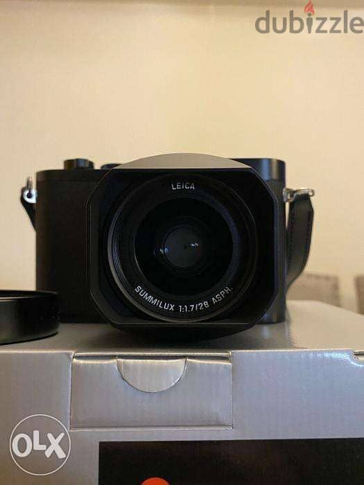 NEW Leica Q2 Digital Camera with Leica Thumb Support 1