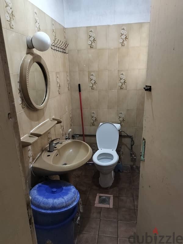 Executive bachelor bedspace and rooms 3