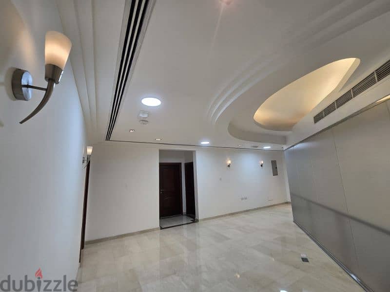 premium Commercial Building for Rent – 16