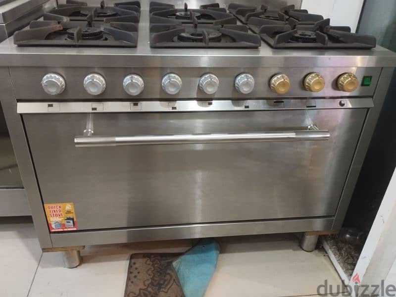 Big Kitchen Gas Cooker Big size perfect 1