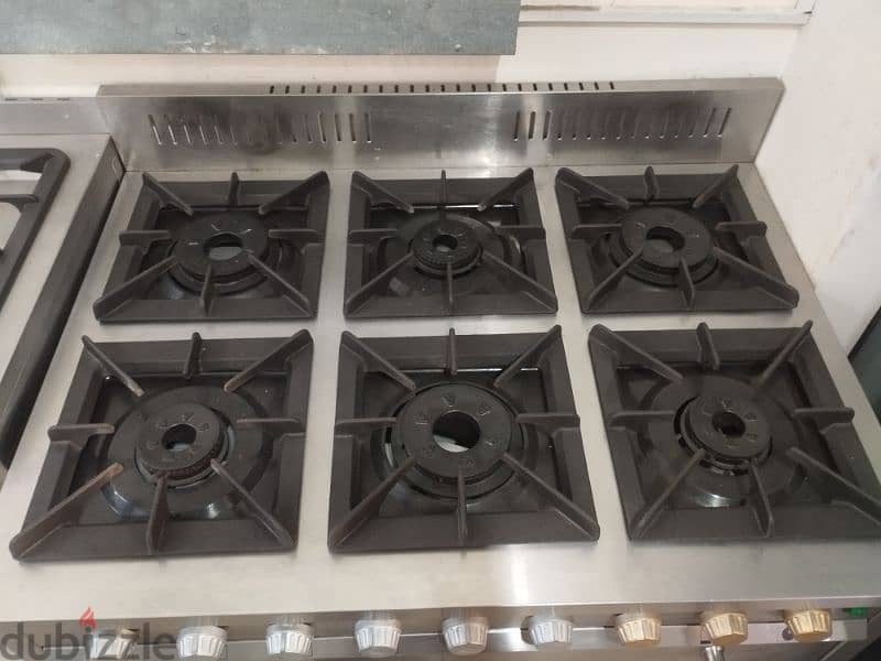 Big Kitchen Gas Cooker Big size perfect 2