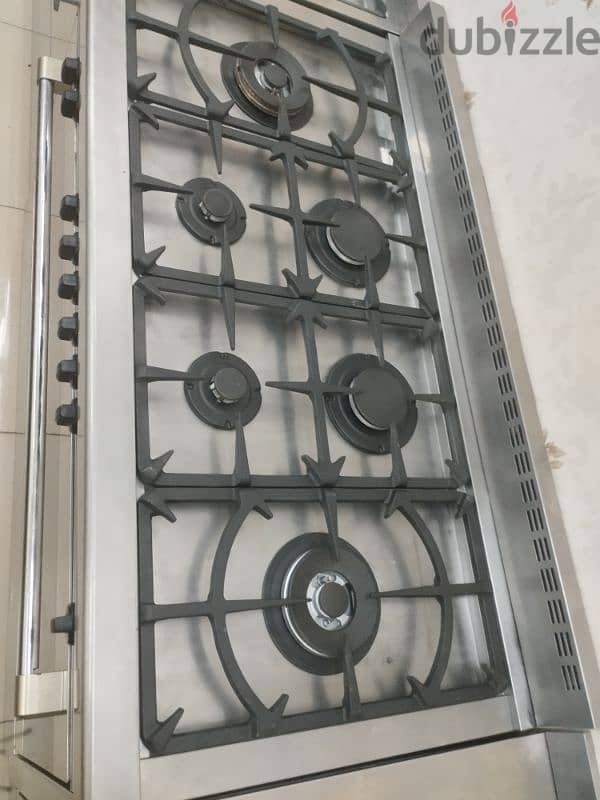 Big Kitchen Gas Cooker Big size perfect 5