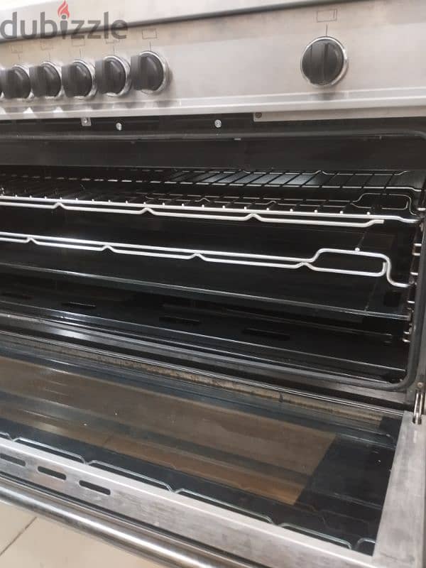 Big Kitchen Gas Cooker Big size perfect 7