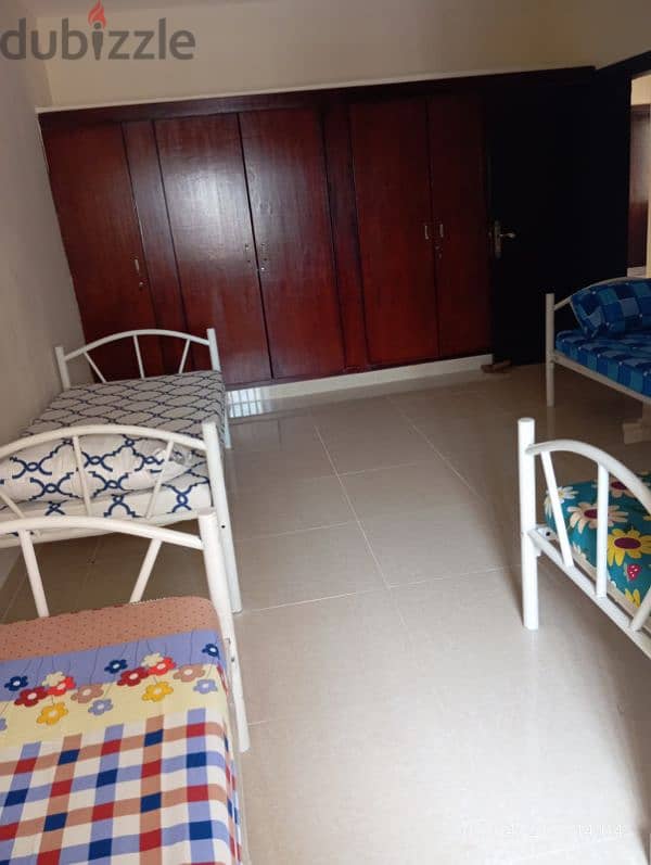 FEMALE EXECUTIVE BEDSPACE 650/= 6