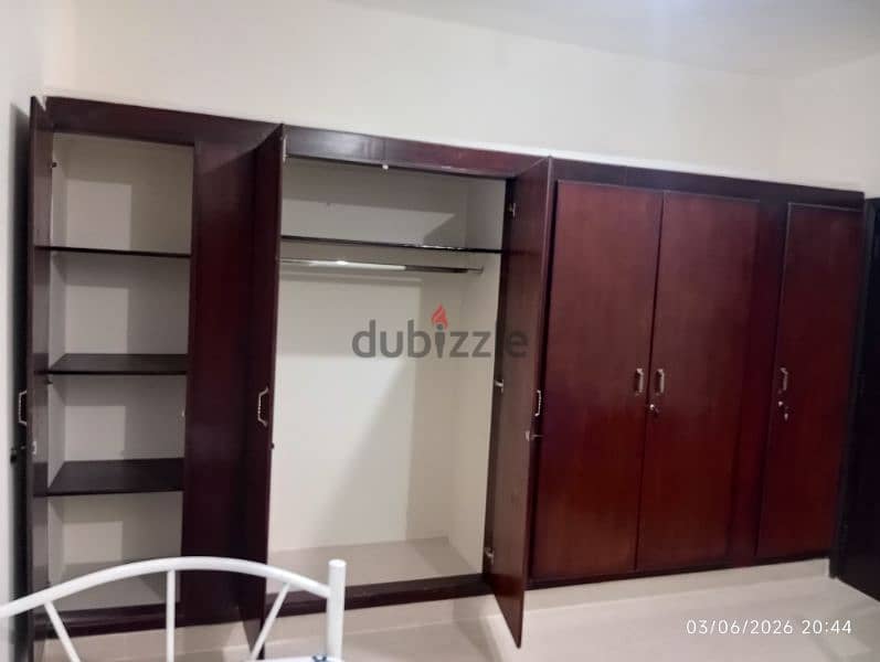 FEMALE EXECUTIVE BEDSPACE 650/= 18