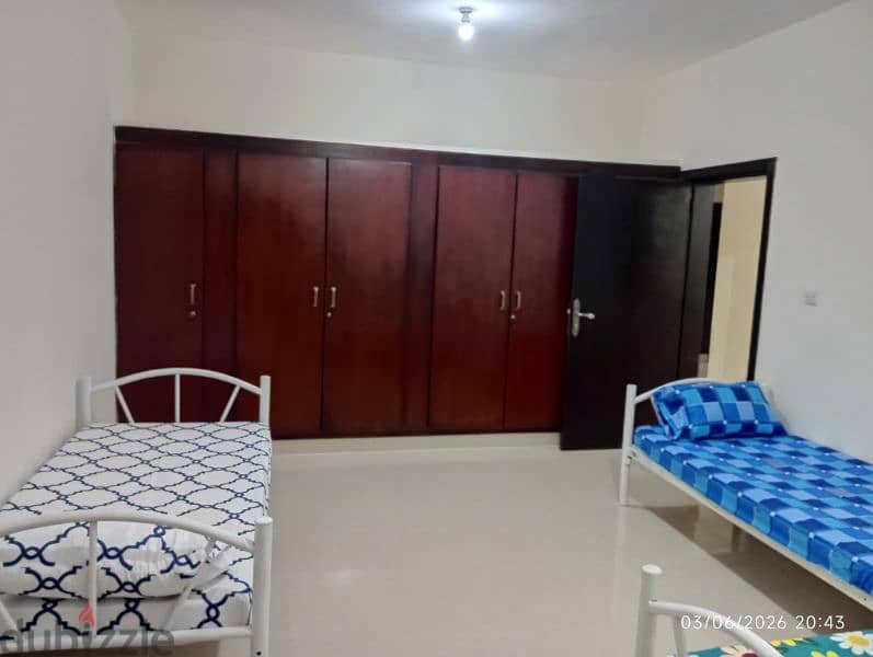 FEMALE EXECUTIVE BEDSPACE 650/= 19
