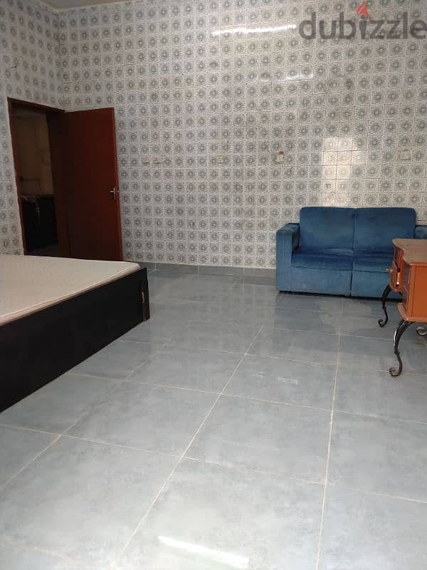 furnished studio avilable 7