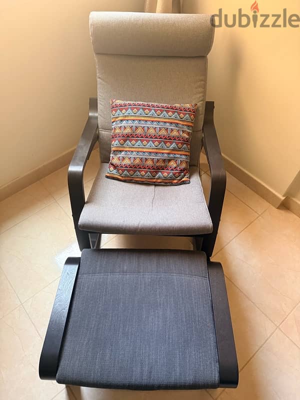 Rocking chair + Footstool 1
