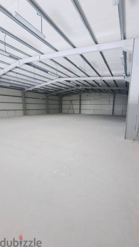 Warehouse for rent in Birkat Al-Awamer.  Land area: 1500 sqm 1