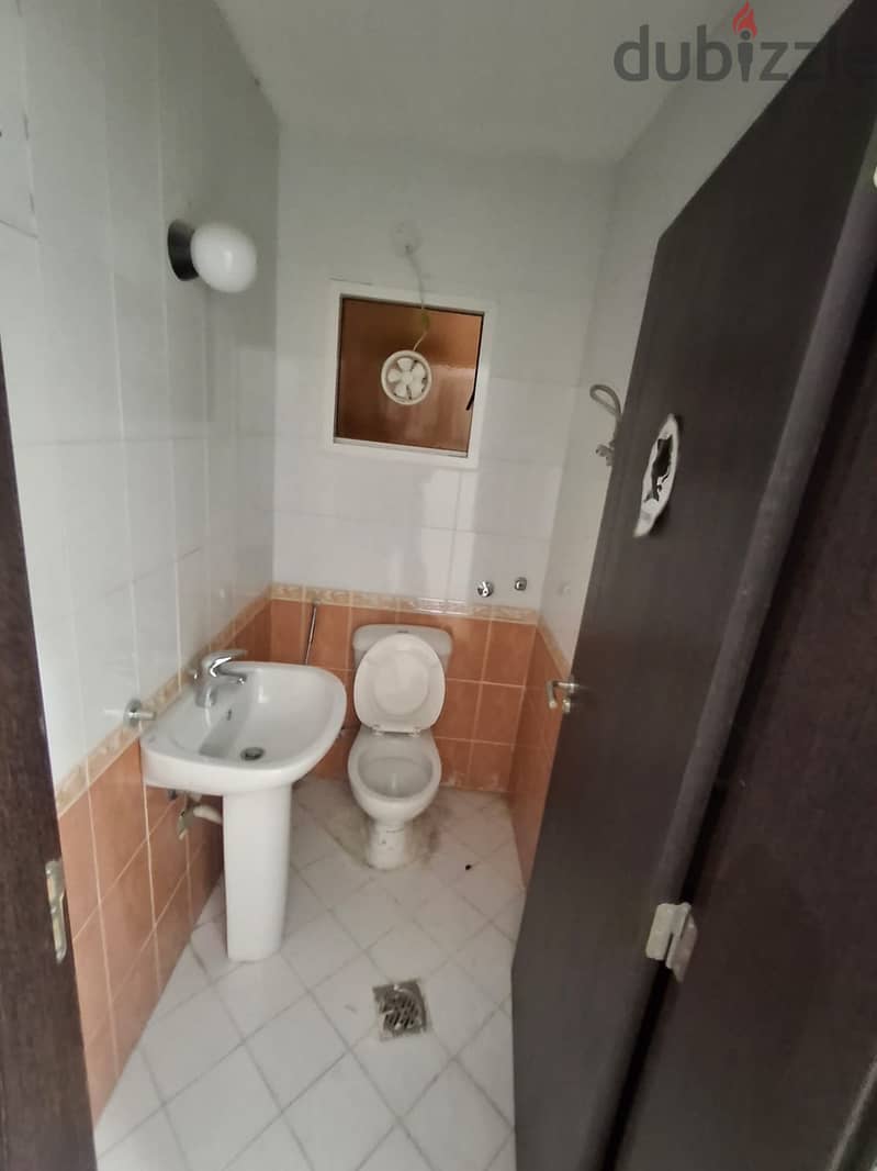 Offices for rent in Al Gharafa, various sizes available. 14