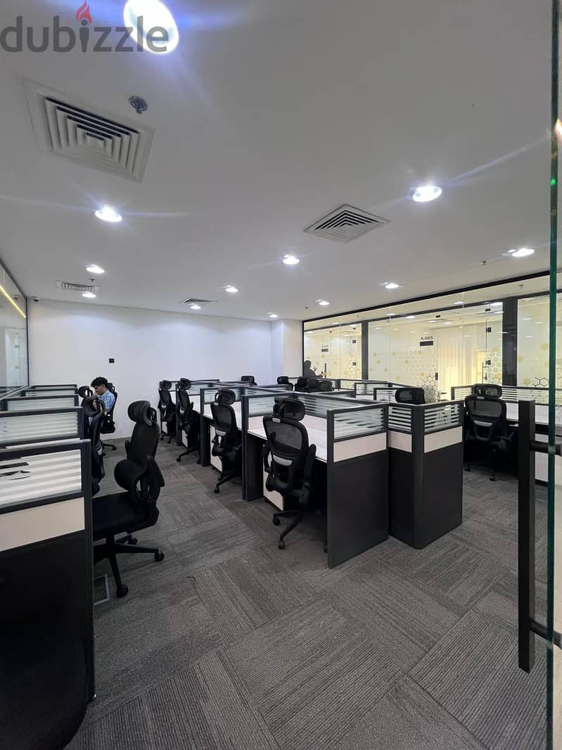 Rental office space in Doha, Qatar / MOCI approved office space for TL 10