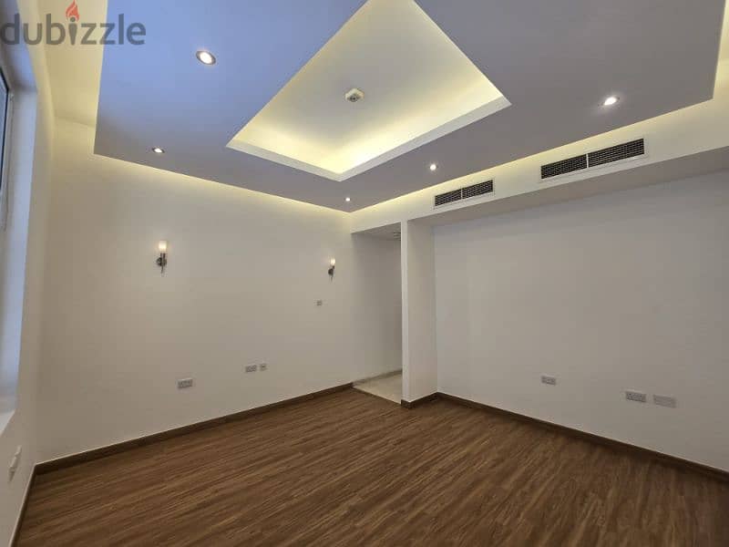 Commercial Building for Rent 15