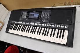 Yamaha PSR-SX720 Digital Keyboard 61-Key