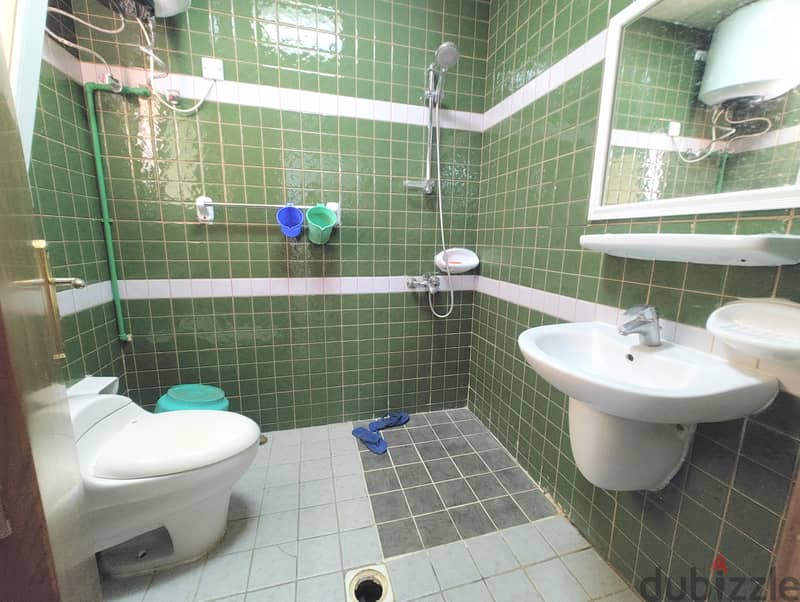 Spacious Studio Fully Furnished Near Metro 6