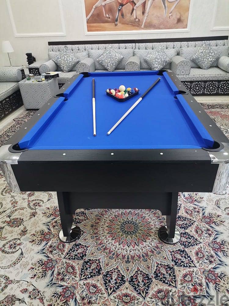 Billiard table 8 feet 2