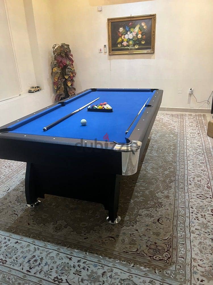 Billiard table 8 feet 3