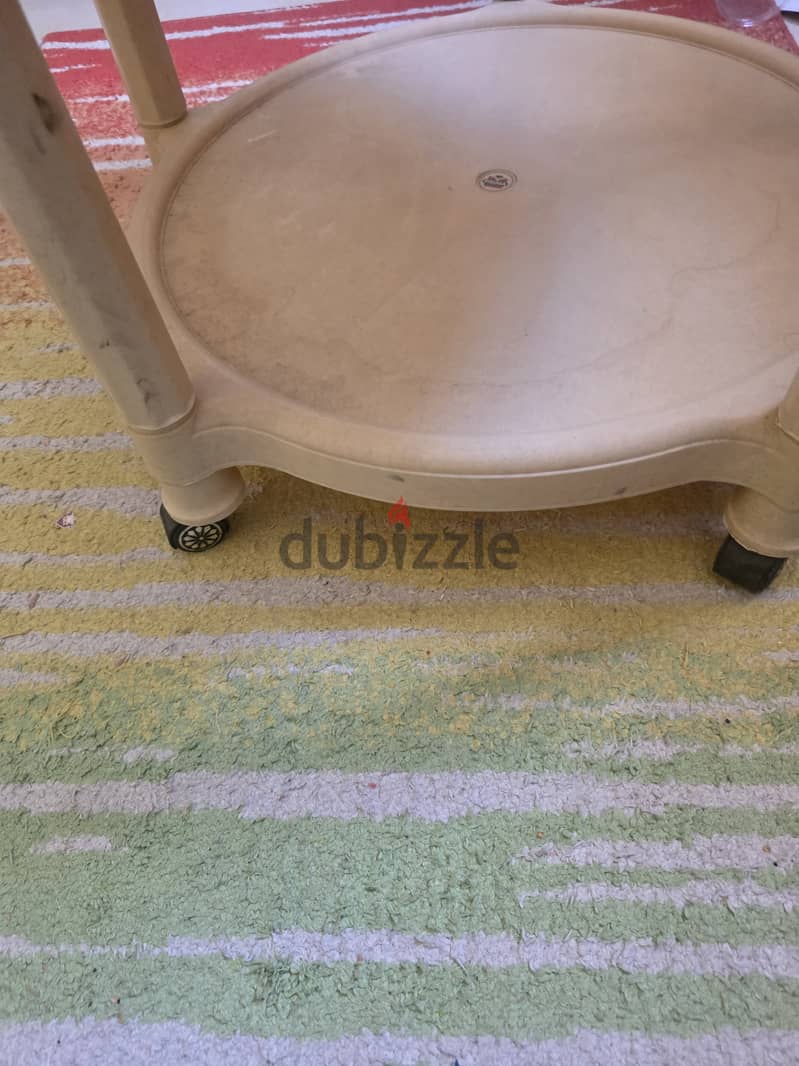 Coffee table rarely used 4