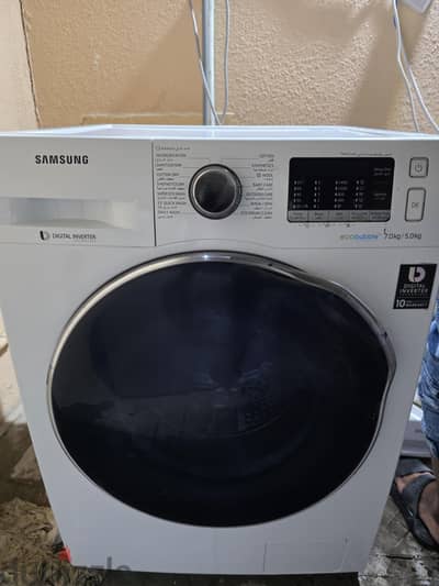 This washing machine 7/5kg wash dryer together samsung
