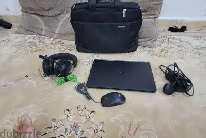 Dell Latitude e7450,core i5 8GB Ram, 512GB SSD. 4