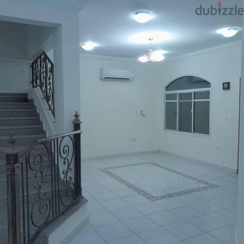 4bhk villa in Thumama compound 3